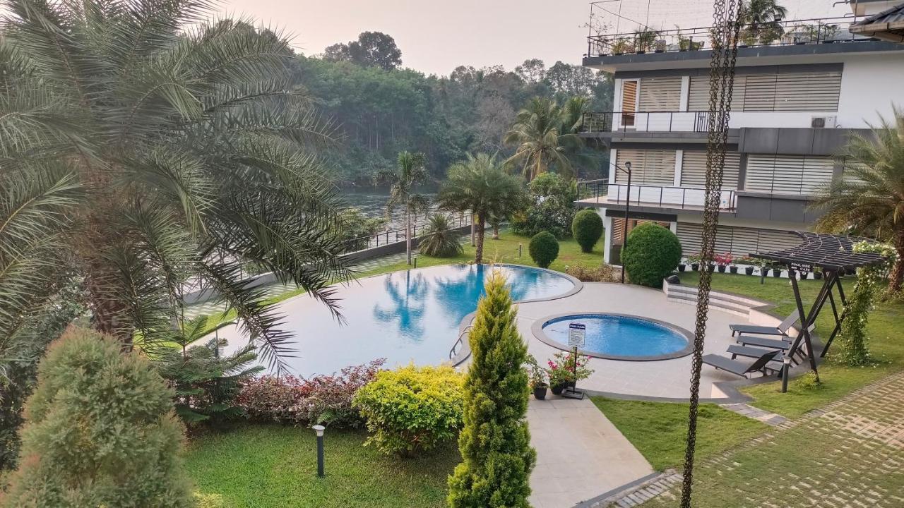 River Terrace Resort&Spa Kochi Exterior foto